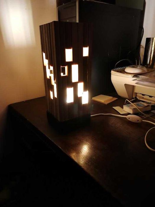 Veioze artizanale din lemn