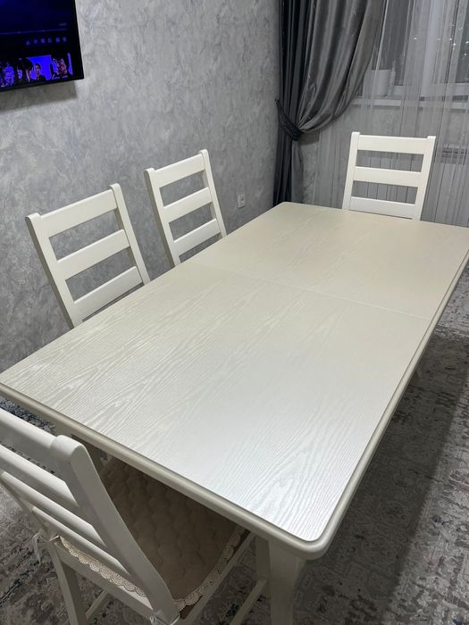 Стол     со      стульями