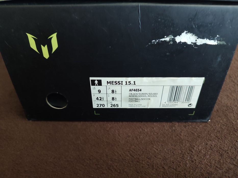 Футболни обувки  Адидас - оригинални бутонки