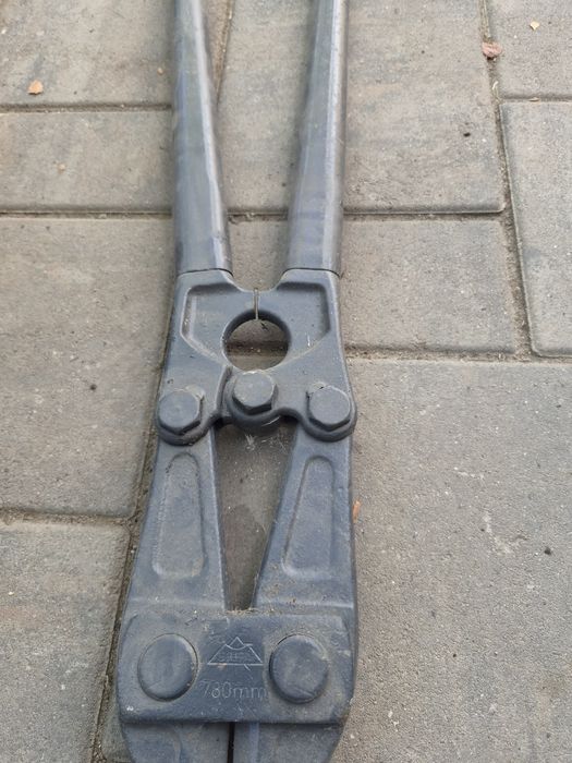 Foarfeca tăiat fier