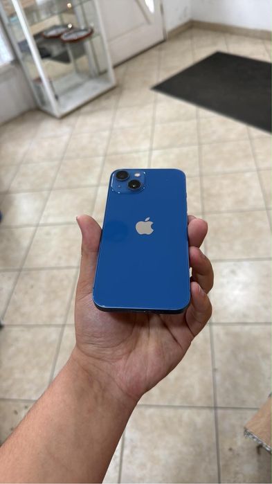 iPhone 13 256GB - Neverlocked / Liber de rețea (Baterie 77%)