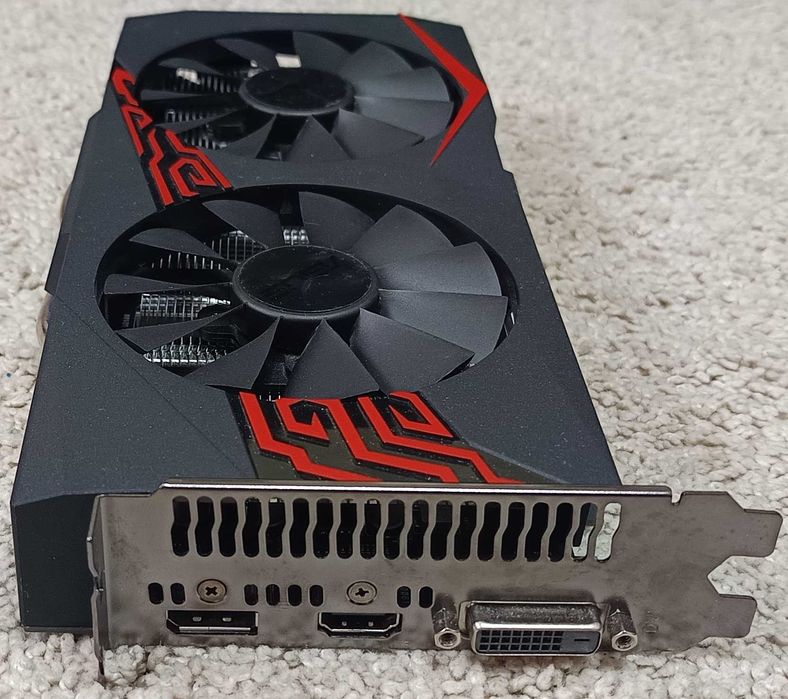 Placa video Gaming Asus RX 570 4Gb 256 bit ca Noua la cutie