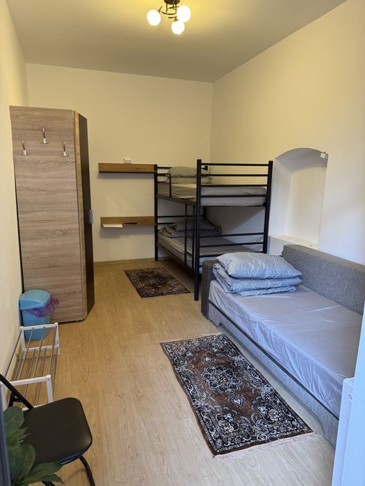 Cazare muncitori Cluj ultracentral -4locuri, parter si terasa