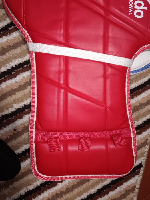 Протектор Таеквандо WTF