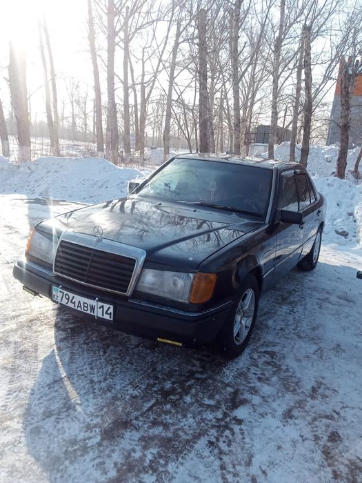 Мерседес Бенс 124 Е200