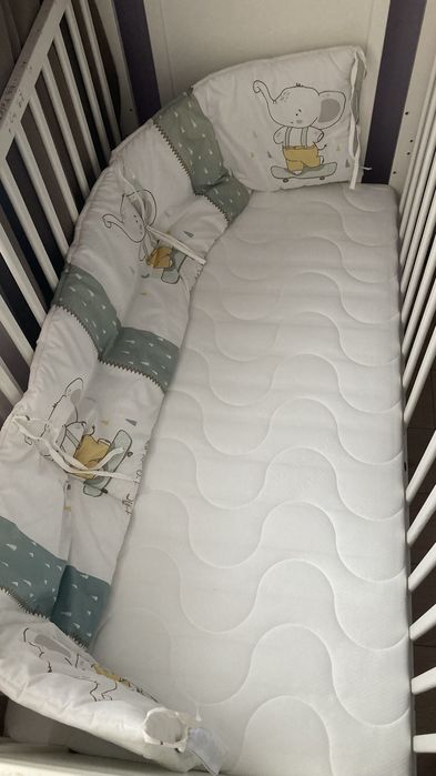 Бебешко легло с матрак и обиколник