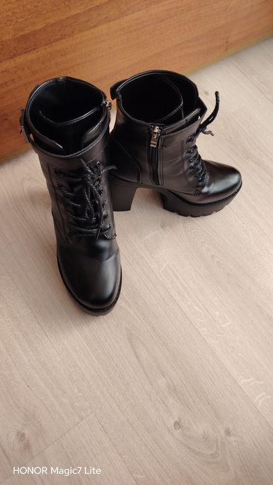 Дамски обувки ток! Нови.