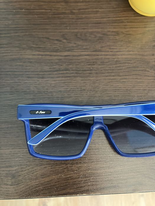 Стилни слънчеви очила