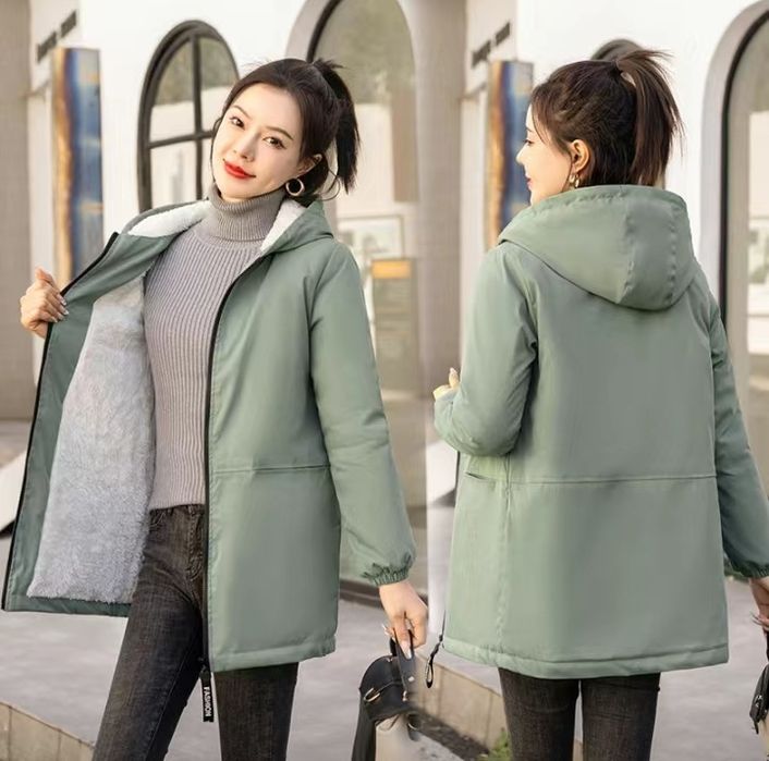 Ветровка женская