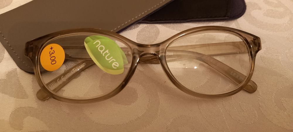 Нови немски очила за четене + 3,0 диоптъра, шарнир, кожен калъф