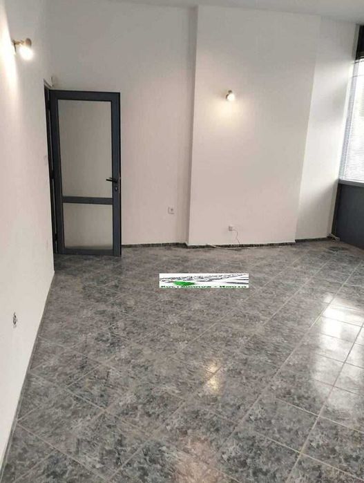 Дава се под наем Офис в Пловдив, Център - 47 кв.м за 265.2 € - Снимка #3