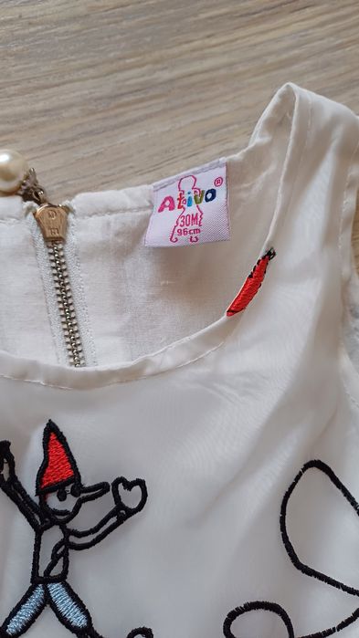 Красива дизайнерска рокля