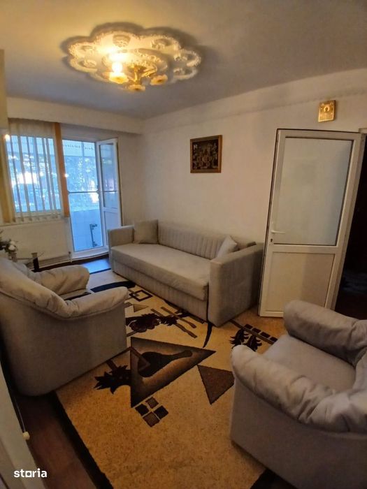 2 camere, Narcisa