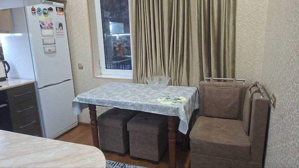 срочно продается квартира 1*2/1/5 на Кадышева