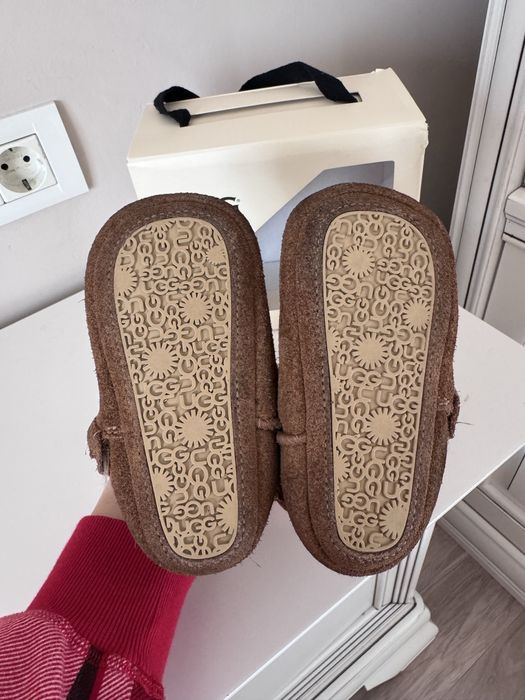 UGG-uri marimea 20.5