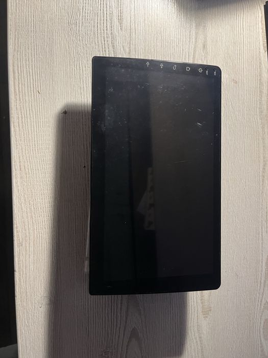 Universal car play media