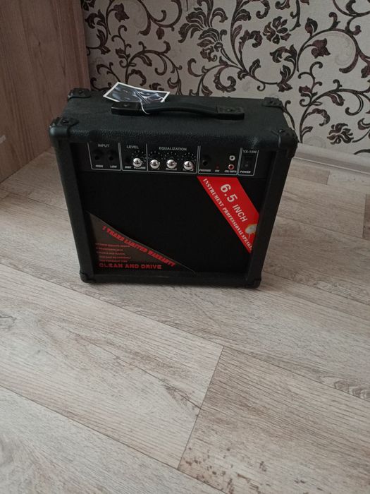 Продам электрогитару и комбик