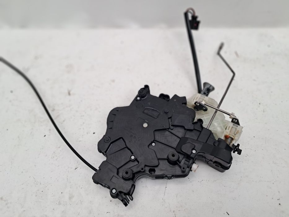 Брава  врата Vw Caddy 2016/2023г