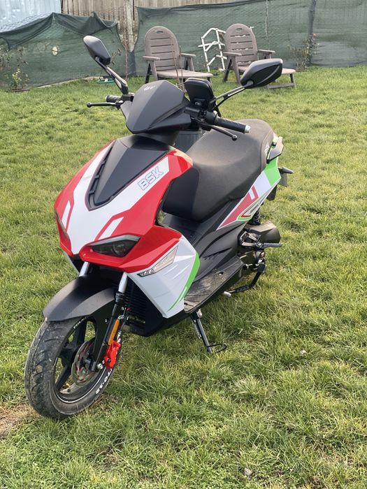 Scuter BSK DIABLO 50 cc se  Conduce  FARĂ PERMIS