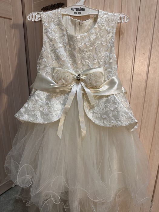 Нарядное платье для девочки