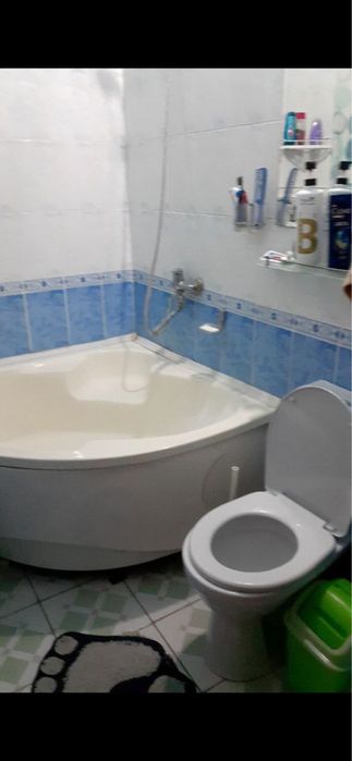 Uy sotiladi Bekobod shahar 11 kvartlda