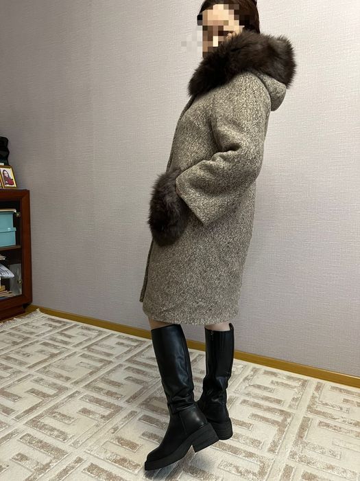 Продам пальто Лама опушке писец