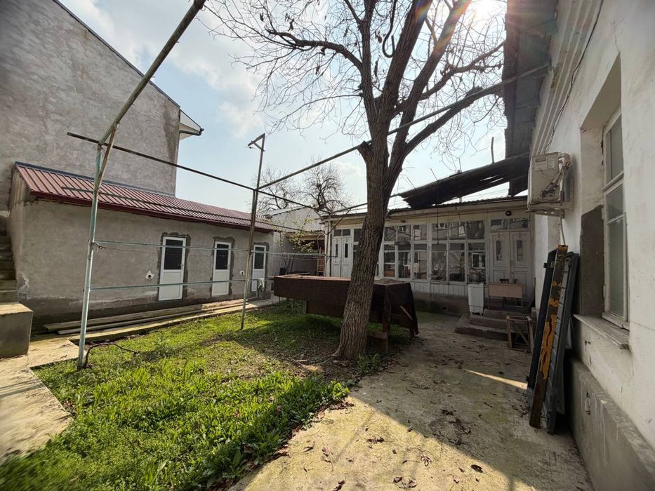 2,8 sotuk 5 ta hona uy sotilad