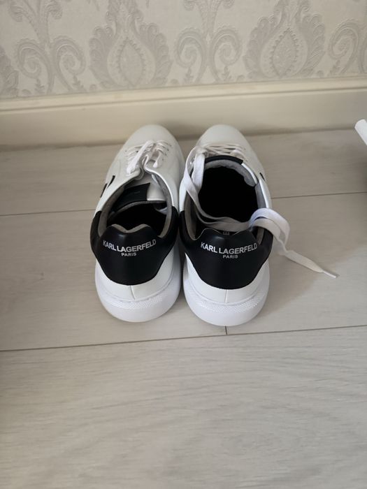Продается кроссовки фирмы Karl Lagerfeld