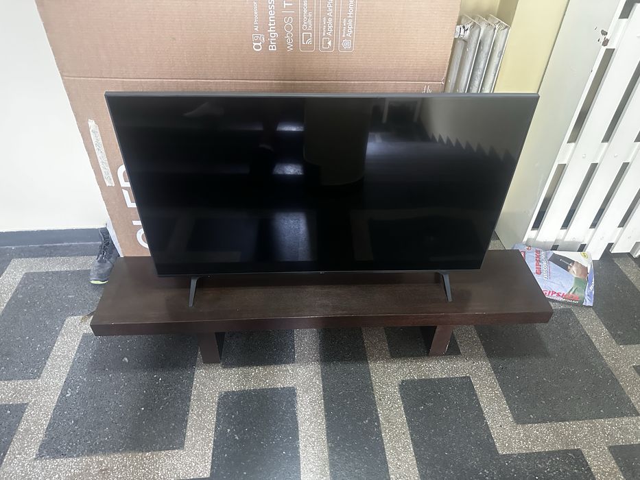 Пейка / ТВ шкаф от масив – 135х35х30 см – 100 лв.