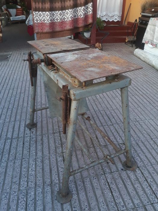 Circular de lemne solid preț 820 lei.