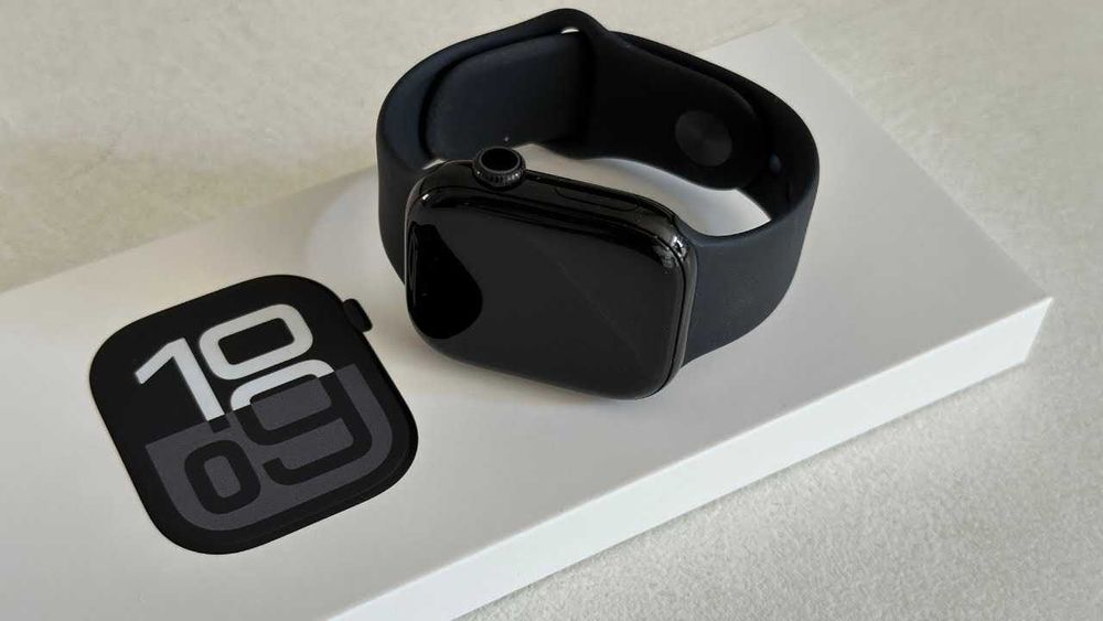 Apple Watch 10, GPS, Cellular, Carcasa Jet Black Aluminium Case 46mm