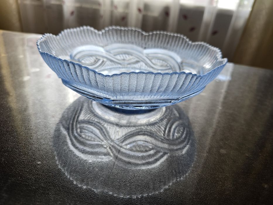 Продам блюдо, салатницы