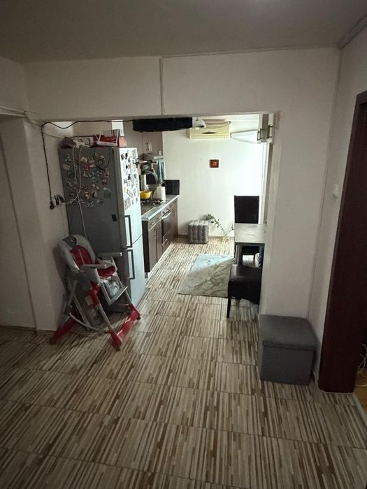 3 camere Crângași BCR