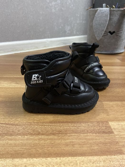 Продам детские угги