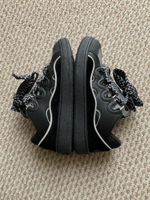 Sneakers casual alb-negru, design deosebit