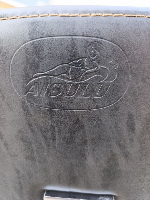 Парикмахерские кресла