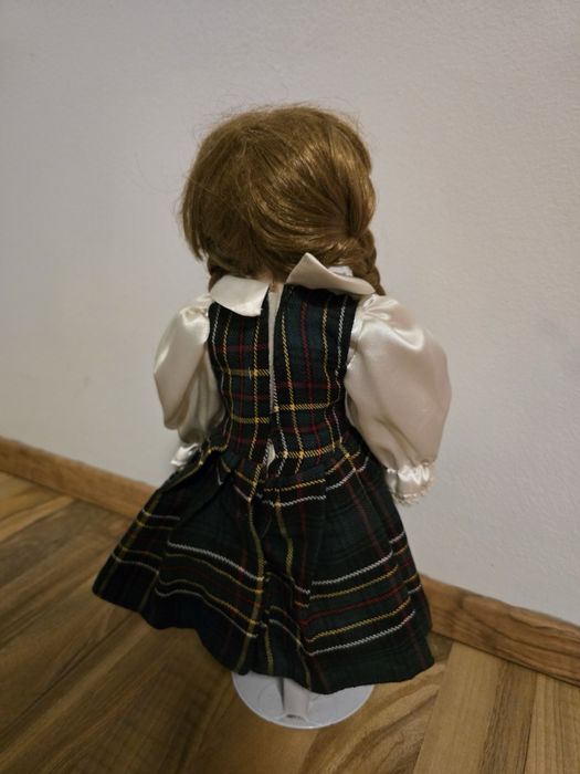 Порцеланова кукла