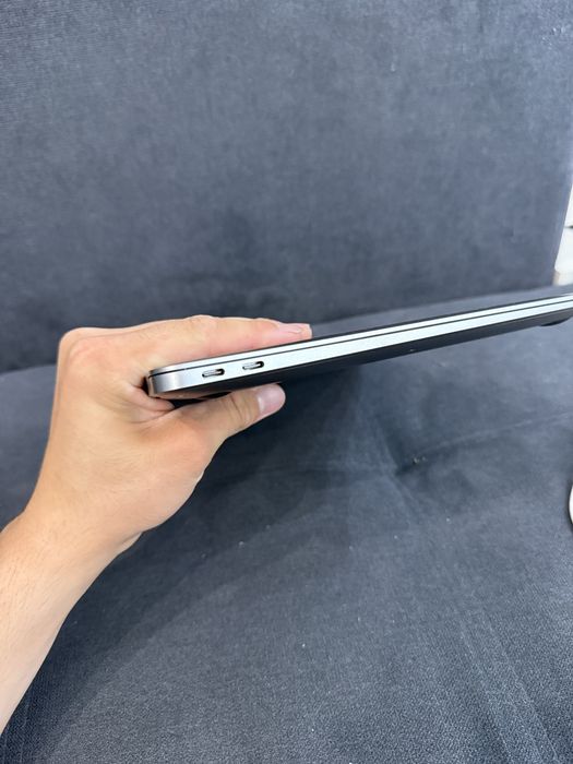 MacBook Air M1 8/256