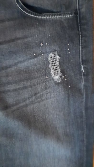 blugi femei Guess marime 31