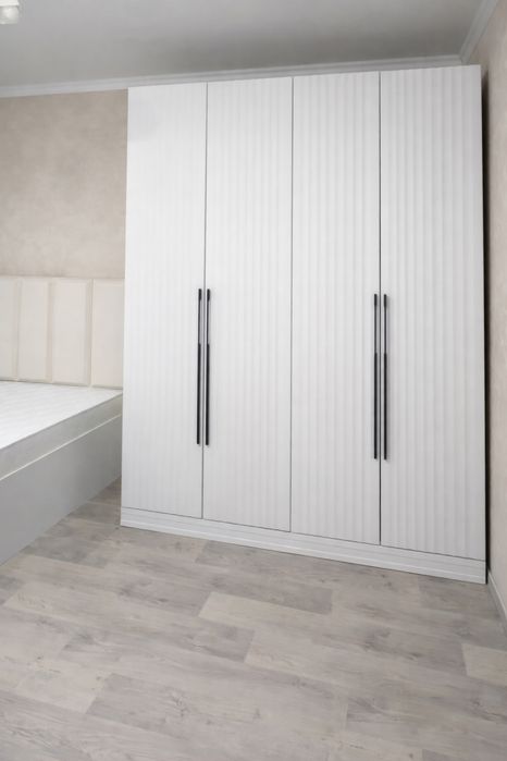 Продам новый шкаф с салона