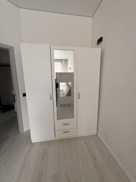 Продам шкаф для спальни 40000