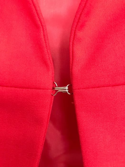 Костюм в две части: рокля (M) и сако (S) - 38% вълна, произведен в БГ