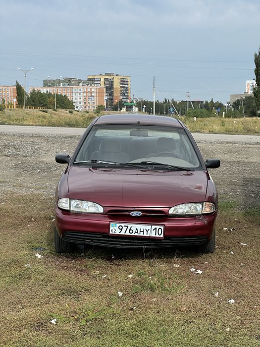 Продам Ford Mondeo 1995, 1.8