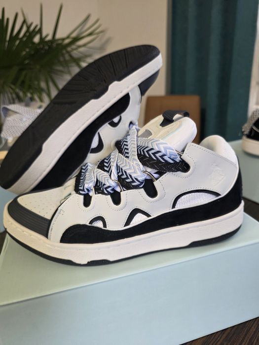 Vând Lanvin curb New 43