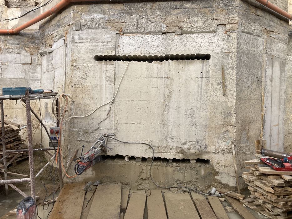 Gaura hota aerisire centrala AC carotare beton Suceava