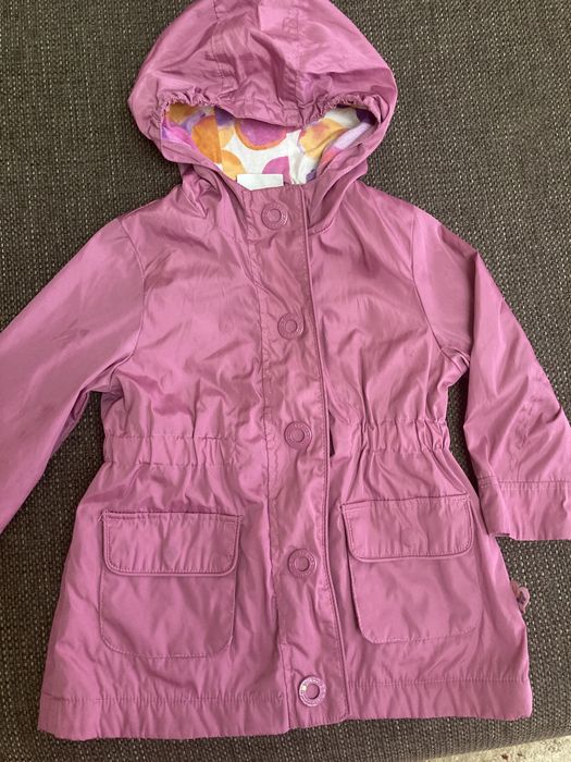 Продам плащ на девочку