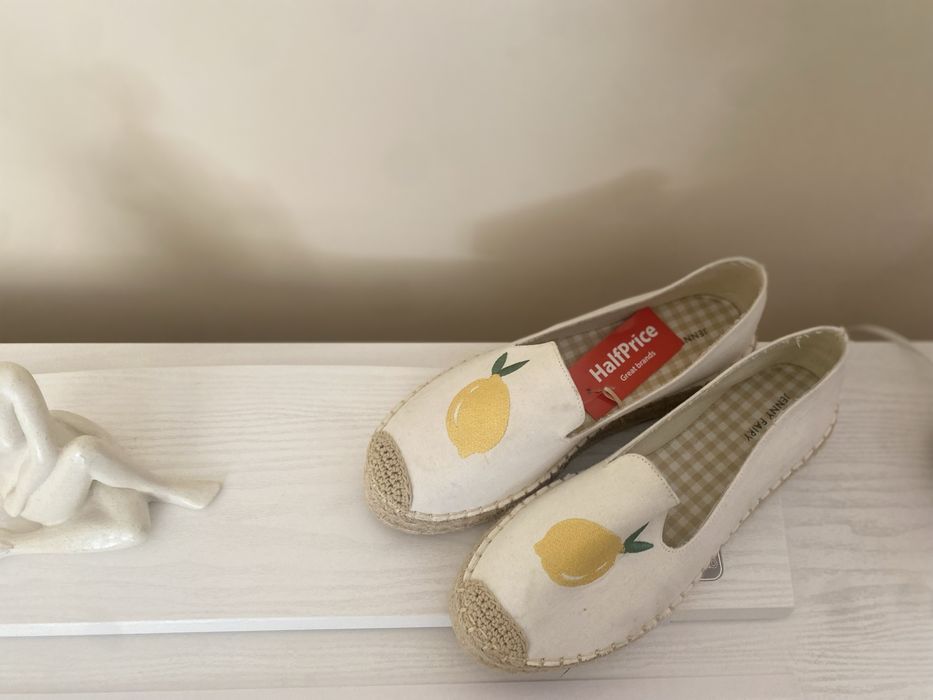 Еспадрили чисто нови