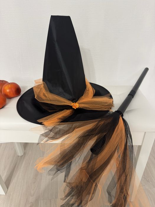 Шляпа Ведьмы и метла для Halloween