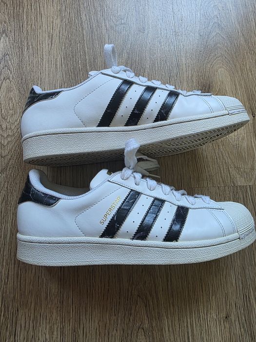 Adidas  superstar