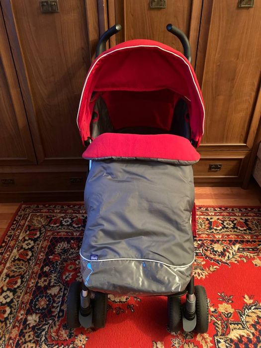 Продам коляску Chicco